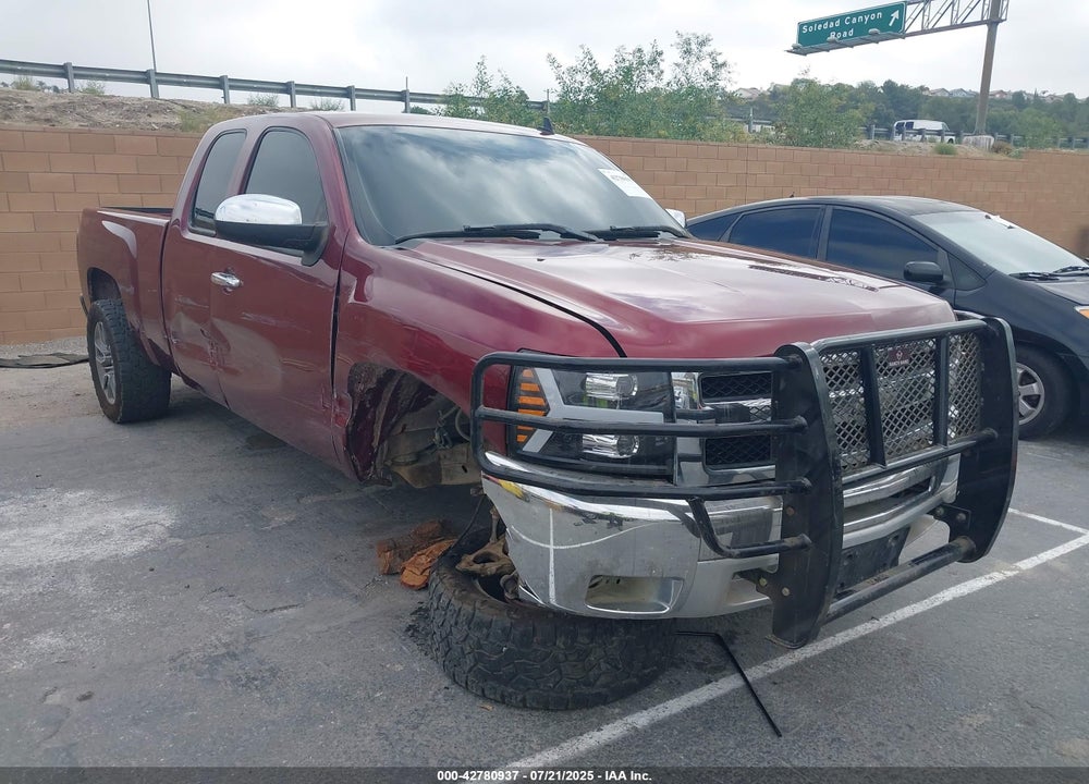 2013 CHEVROLET SILVERADO 1500 LT VIN: 1GCRCSE01DZ138280