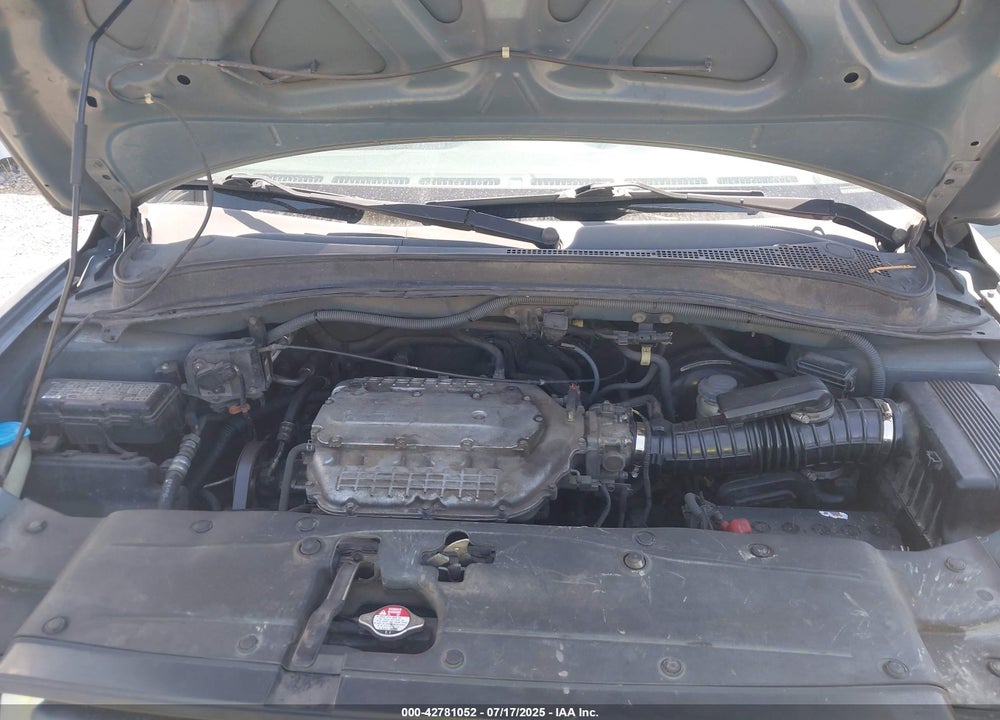2006 HONDA PILOT LX VIN: 2HKYF18186H562552