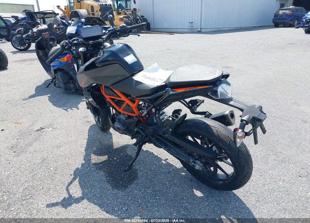 2023 KTM 390 DUKE VIN: MD2JPJ40XPC218241