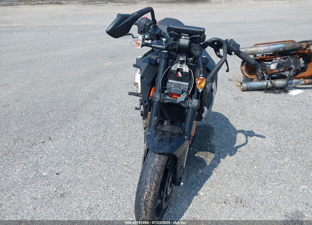 2023 KTM 390 DUKE VIN: MD2JPJ40XPC218241