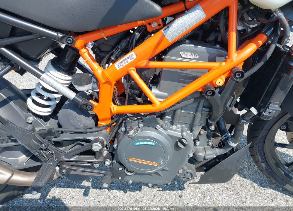 2023 KTM 390 DUKE VIN: MD2JPJ40XPC218241