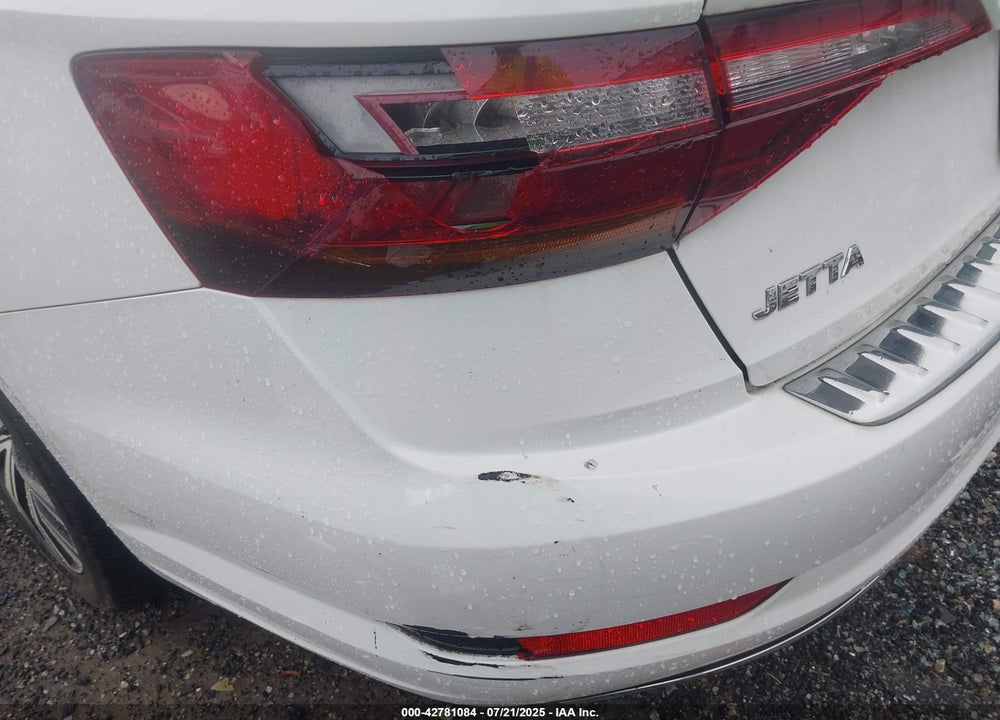 2019 VOLKSWAGEN JETTA VIN: 3VWCB7BU0KM240324