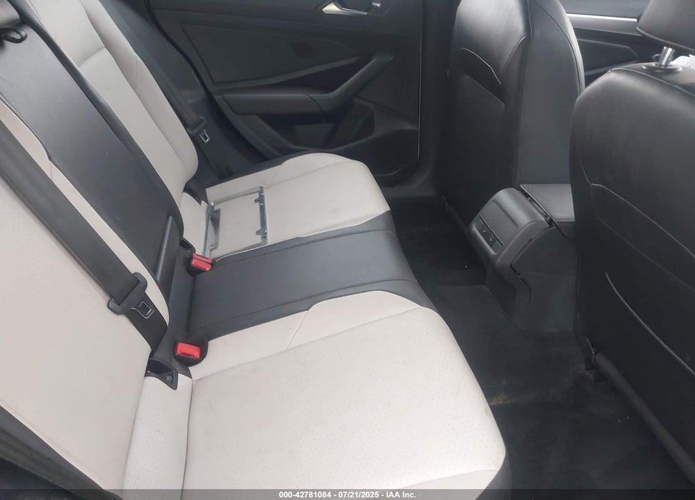 2019 VOLKSWAGEN JETTA VIN: 3VWCB7BU0KM240324