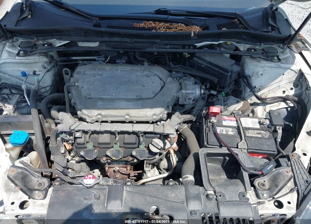 2013 HONDA ACCORD VIN: 1HGCR3F80DA017111