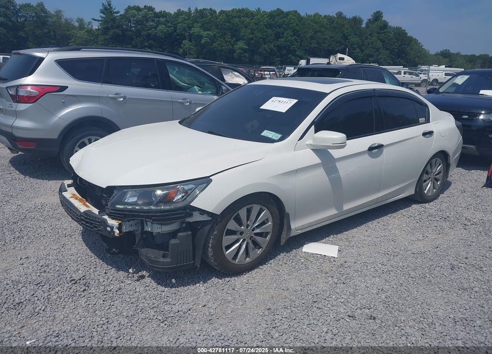 2013 HONDA ACCORD VIN: 1HGCR3F80DA017111