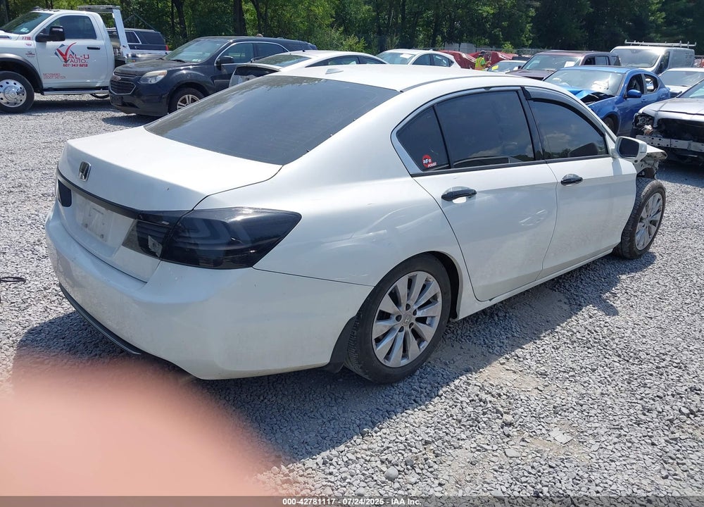 2013 HONDA ACCORD VIN: 1HGCR3F80DA017111
