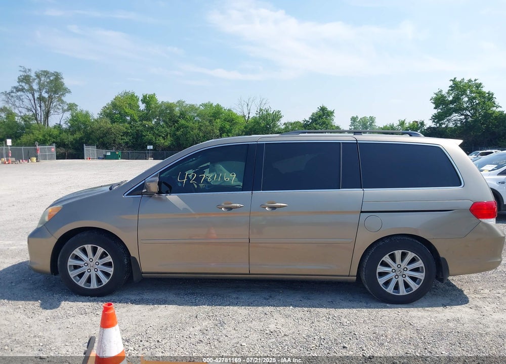 2008 HONDA ODYSSEY TOURING VIN: 5FNRL38858B097302