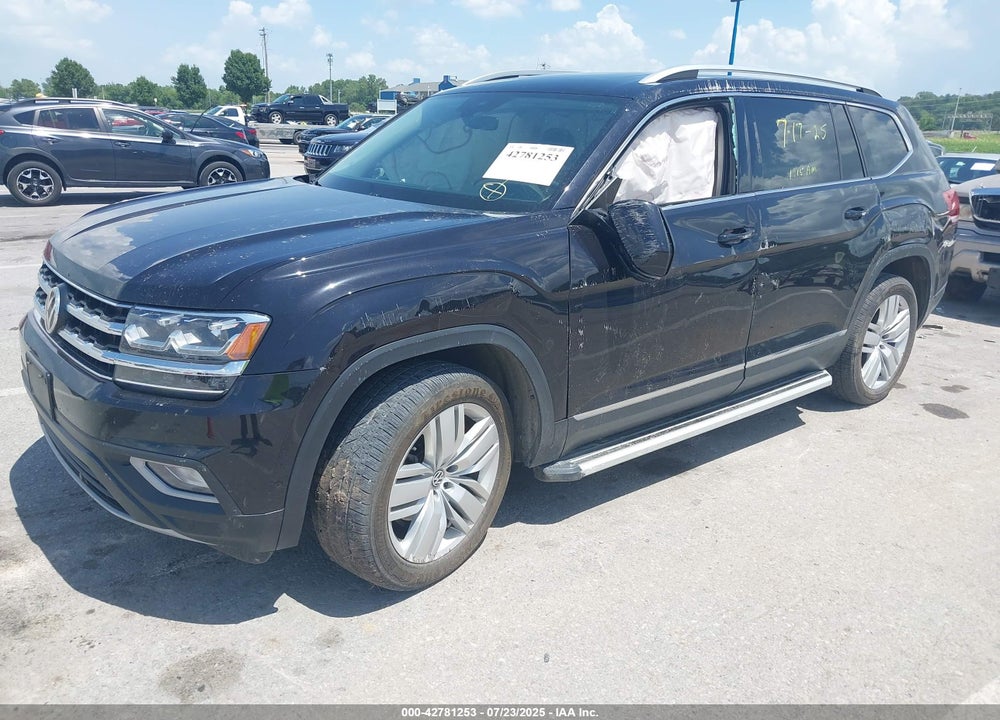 2018 VOLKSWAGEN ATLAS VIN: 1V2NR2CA2JC567210