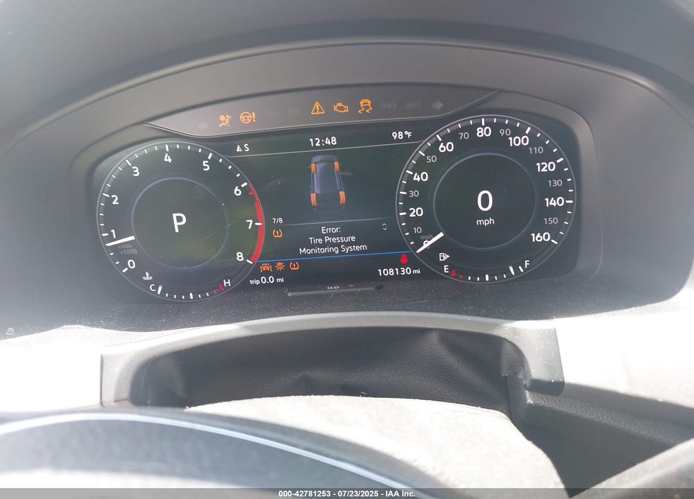 2018 VOLKSWAGEN ATLAS VIN: 1V2NR2CA2JC567210