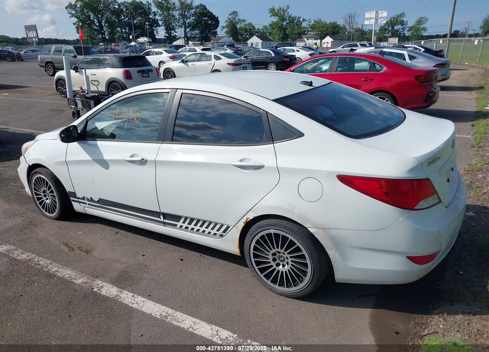 2016 HYUNDAI ACCENT VIN: KMHCT4AE0GU011469