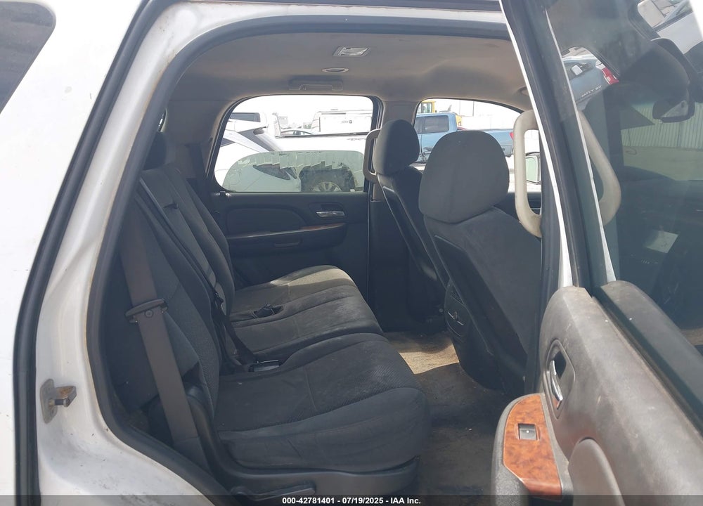 2008 CHEVROLET TAHOE VIN: 1GNFC13J28R231248