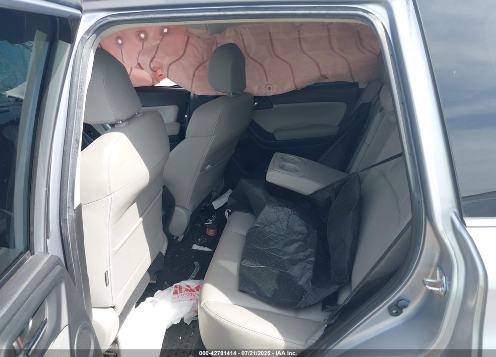 2016 SUBARU FORESTER VIN: JF2SJARCXGH483289
