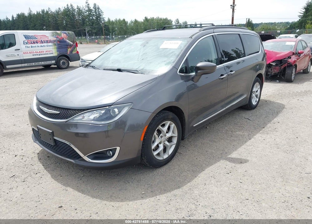 2017 CHRYSLER PACIFICA TOURING L VIN: 2C4RC1BG6HR729703