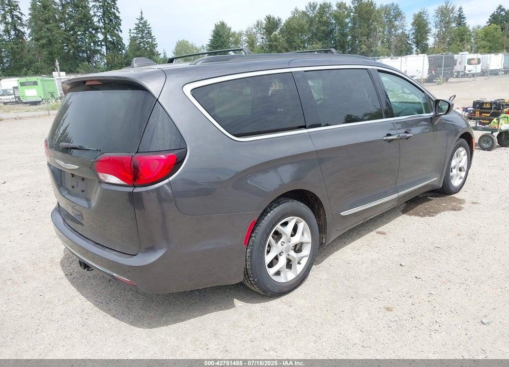 2017 CHRYSLER PACIFICA TOURING L VIN: 2C4RC1BG6HR729703