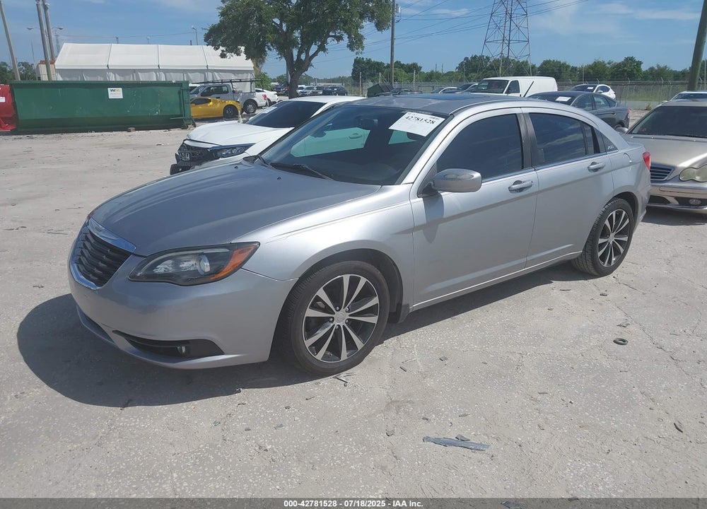 2013 CHRYSLER 200 VIN: 1C3CCBCG2DN510422