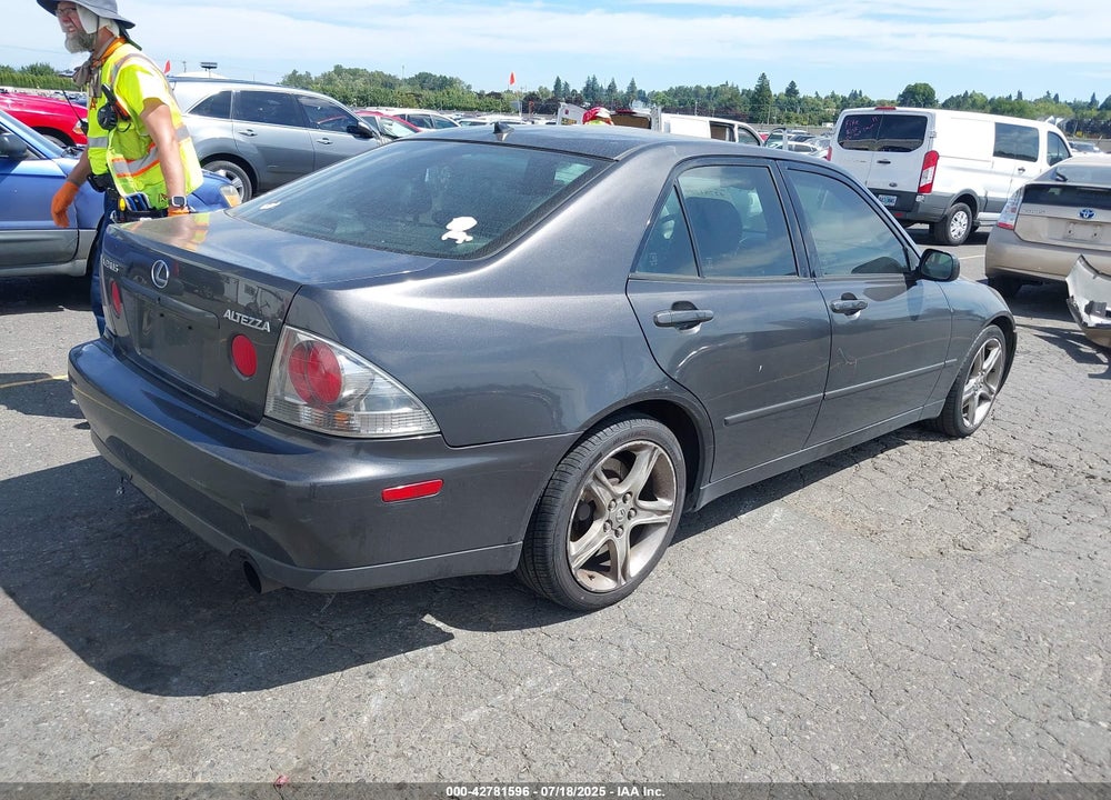 2001 LEXUS IS 300 VIN: JTHBD182X10022726