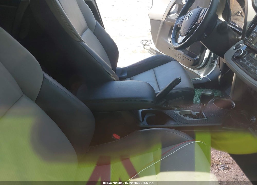 2015 TOYOTA RAV4 VIN: JTMYFREV7FJ058801