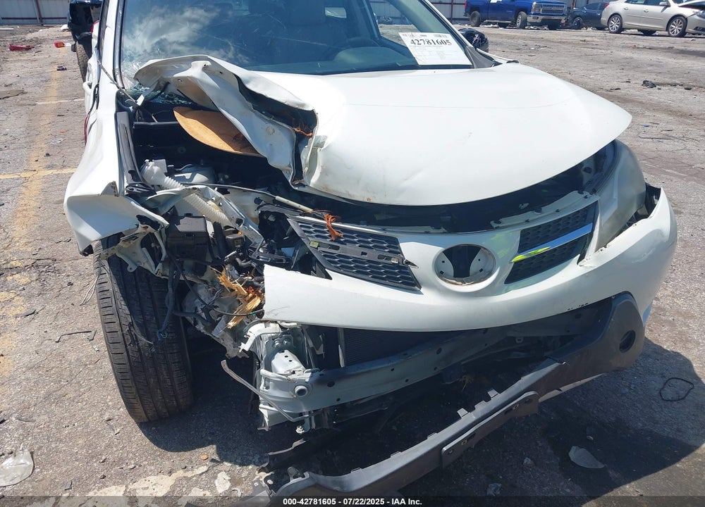 2015 TOYOTA RAV4 VIN: JTMYFREV7FJ058801