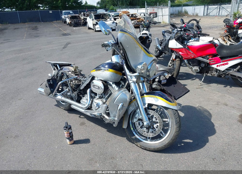 2012 HARLEY-DAVIDSON FLHTCUSE7 CVO ULTRA CLS ELECTRA GLD VIN: 1HD1PR813CB959871