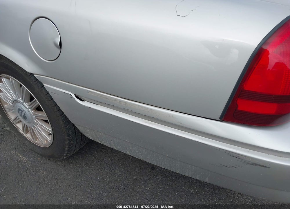 2009 MERCURY GRAND MARQUIS VIN: 2MEHM75V89X620113