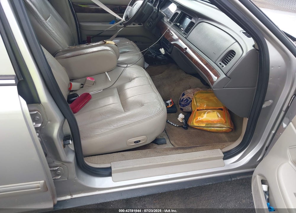 2009 MERCURY GRAND MARQUIS VIN: 2MEHM75V89X620113