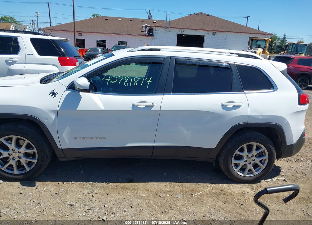 2016 JEEP CHEROKEE LATITUDE VIN: 1C4PJMCBXGW221323