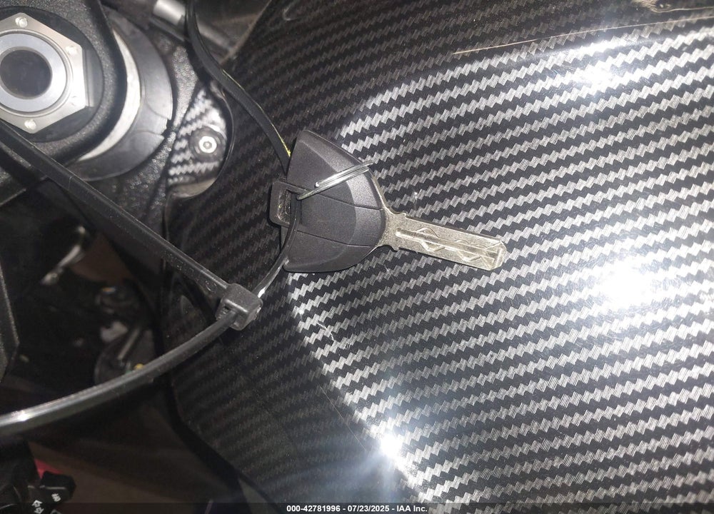 2024 BMW S 1000 RR VIN: WB10E6309R6J84345