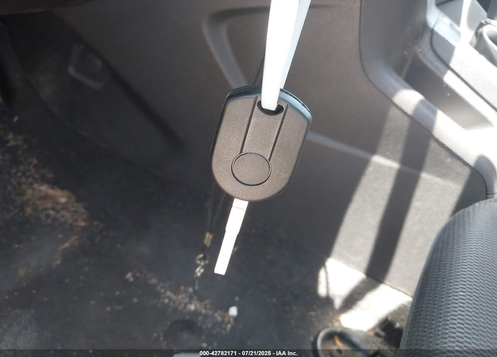 2014 FORD FOCUS VIN: 1FADP3K21EL186558