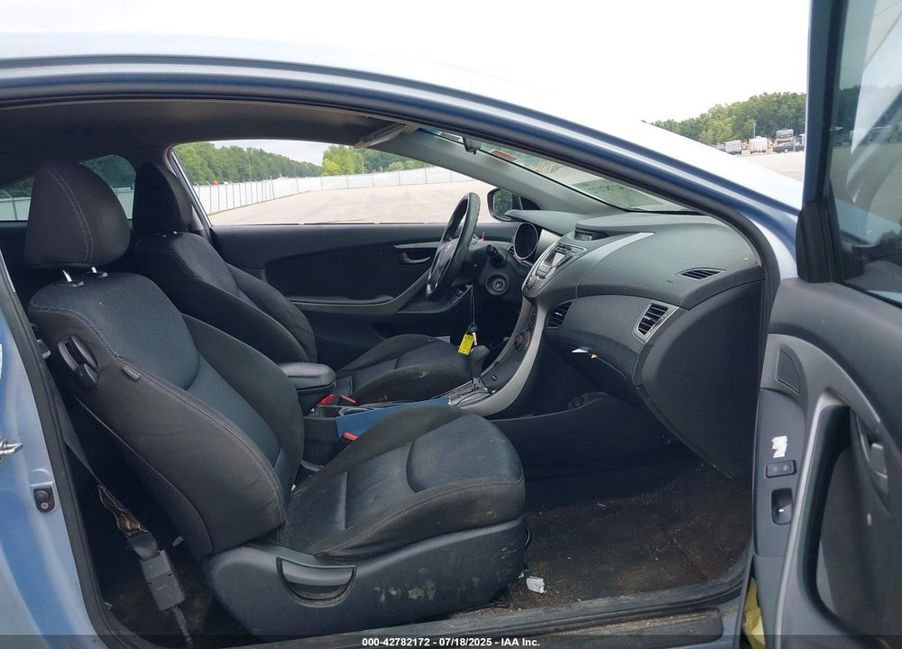 2013 HYUNDAI ELANTRA VIN: KMHDH6AE7DU000420