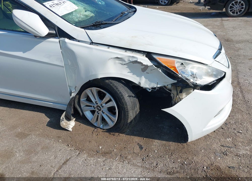 2013 HYUNDAI SONATA VIN: 5NPEB4AC6DH737065
