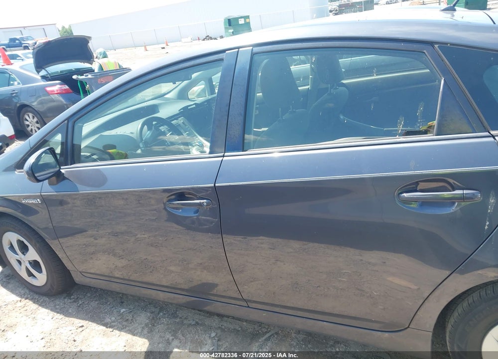 2015 TOYOTA PRIUS VIN: JTDKN3DU8F1870333
