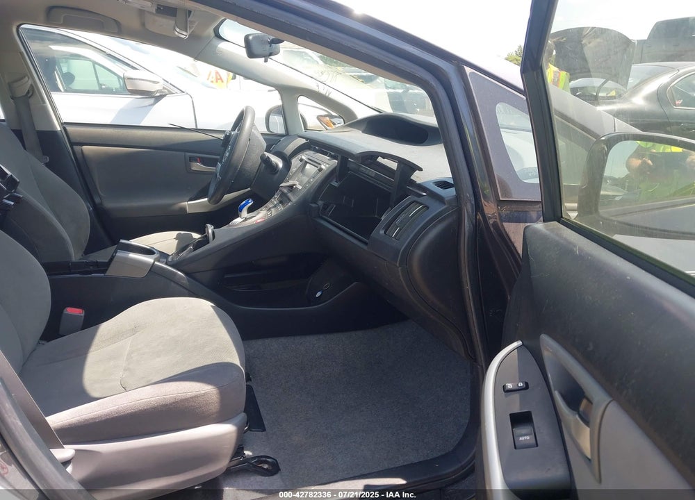 2015 TOYOTA PRIUS VIN: JTDKN3DU8F1870333