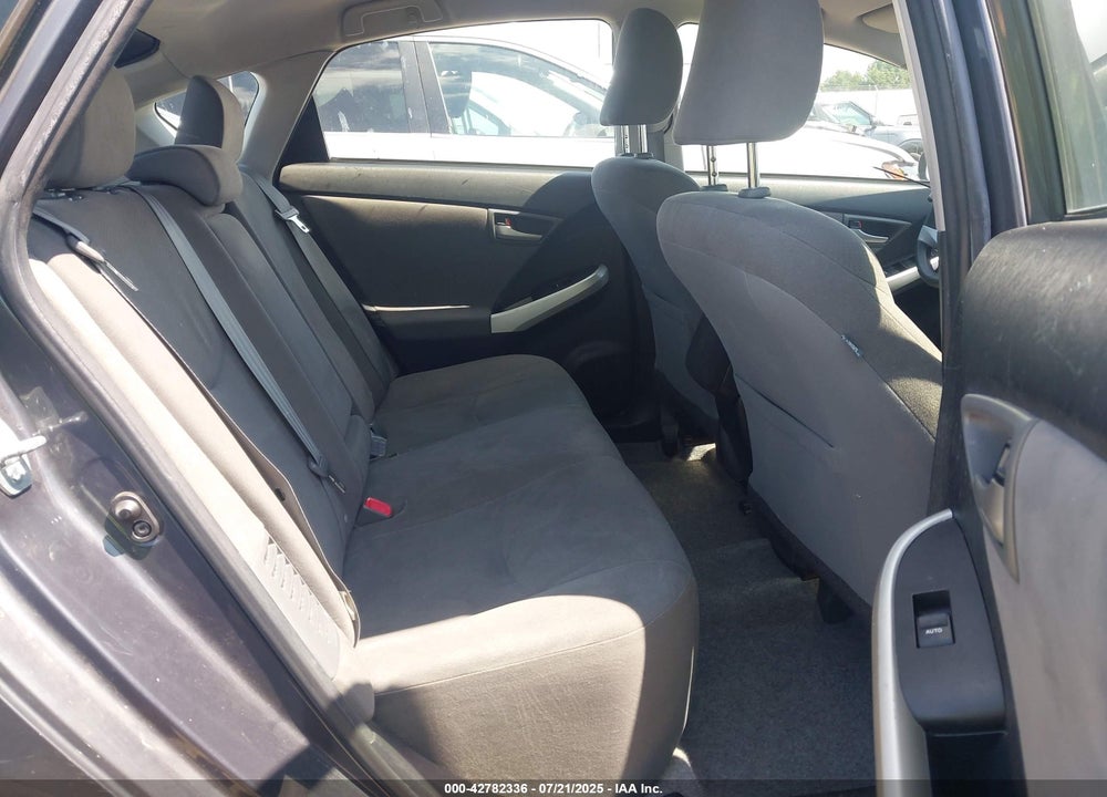 2015 TOYOTA PRIUS VIN: JTDKN3DU8F1870333