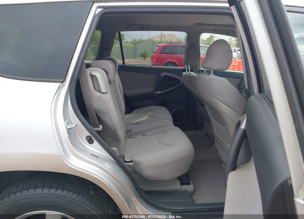 2008 TOYOTA RAV4 VIN: JTMBD31V586066982