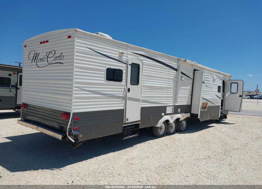 2015 CROSSROADS M 40 VIN: 5CZ200R37F1123970