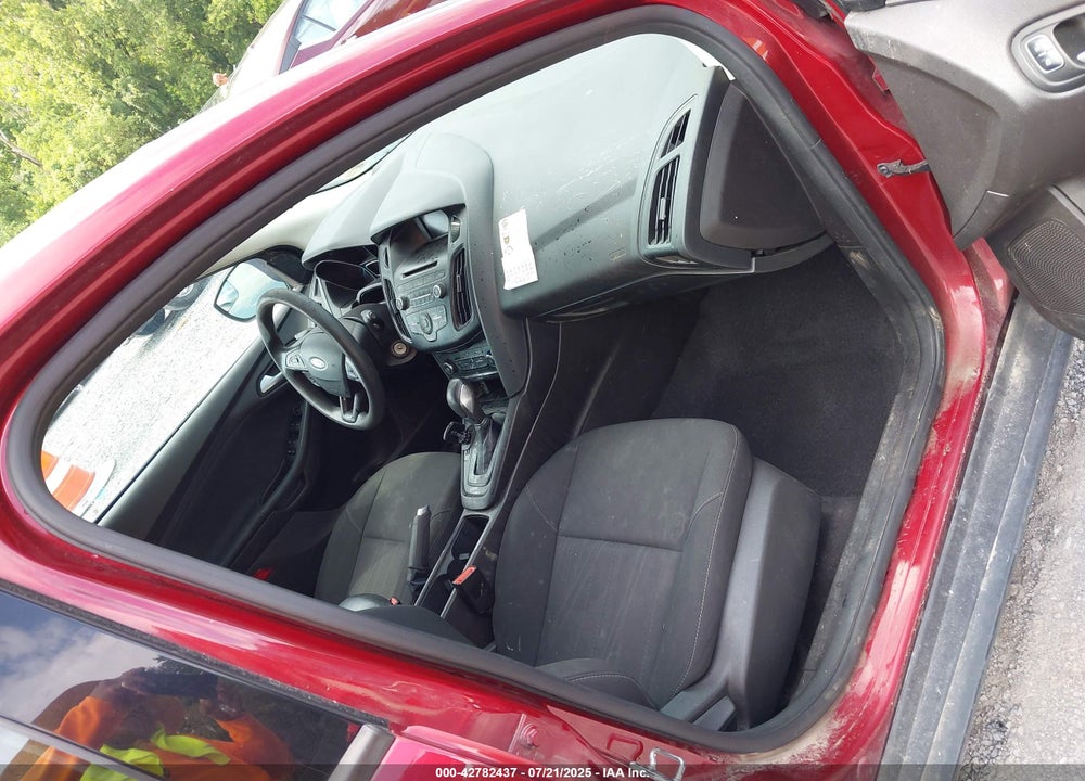 2017 FORD FOCUS SE VIN: 1FADP3K22HL262258