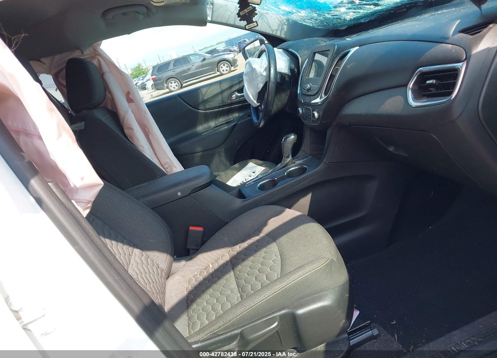 2019 CHEVROLET EQUINOX VIN: 2GNAXUEV0K6304717