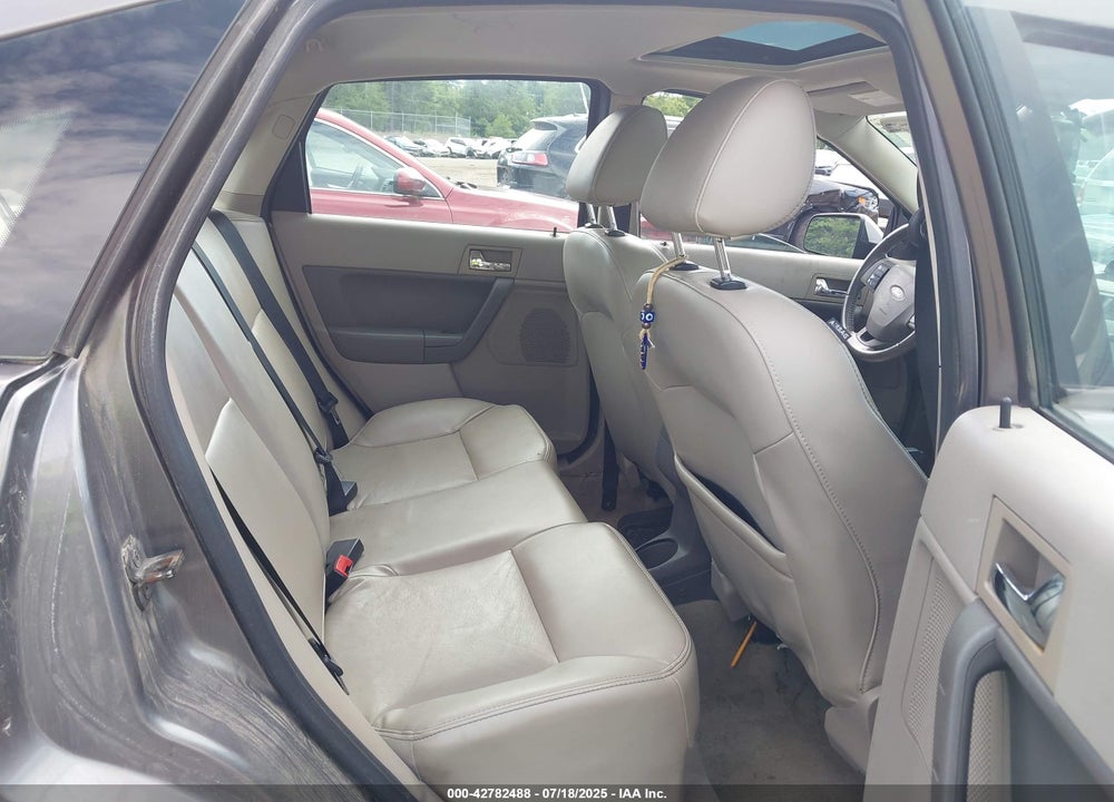 2011 FORD FOCUS VIN: 1FAHP3HN1BW172303