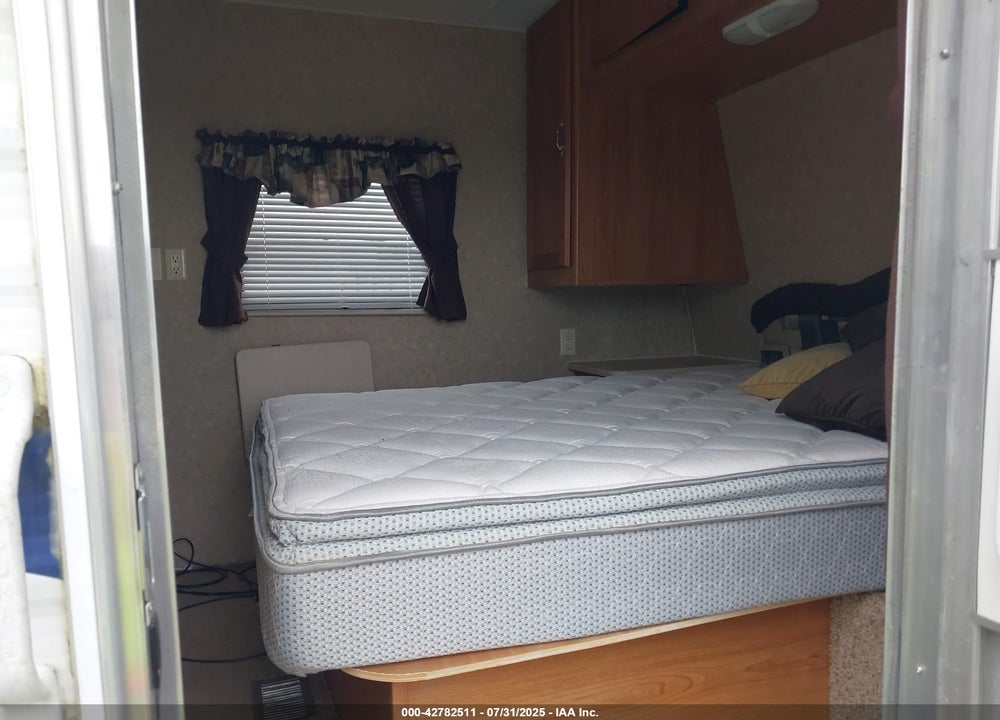2008 PALOMINO PUMA 26RLSS TRAVEL TRAILER VIN: 4X4TPUB2X8P017903