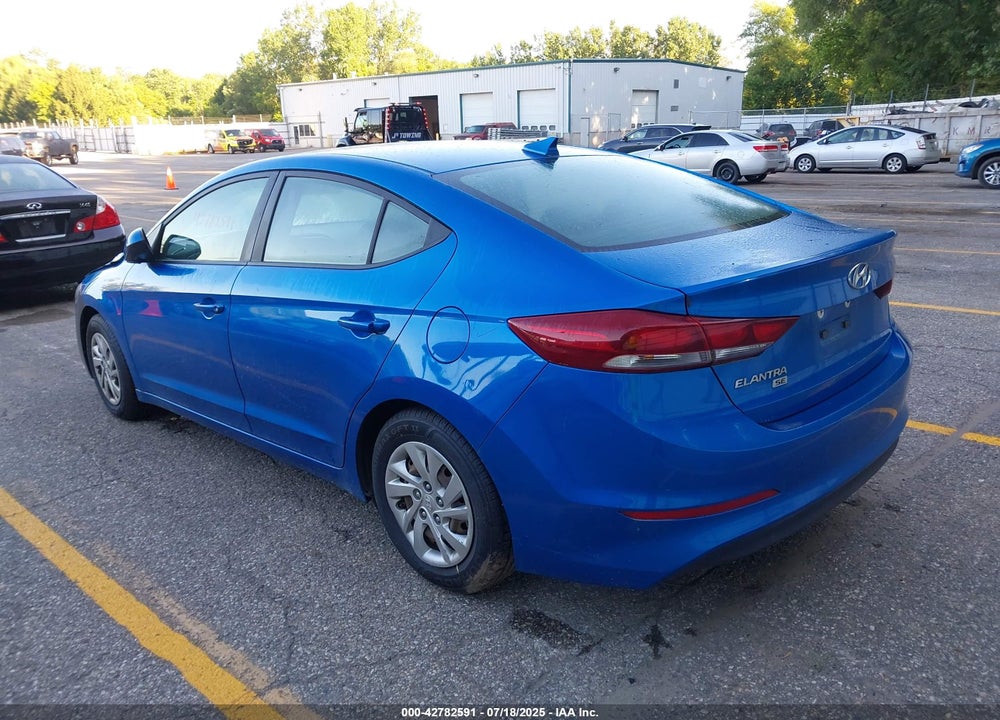 2017 HYUNDAI ELANTRA VIN: KMHD74LF4HU101272