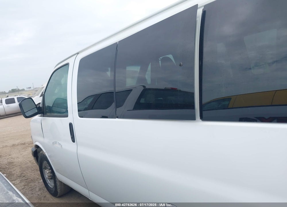 2017 CHEVROLET EXPRESS 3500 LT VIN: 1GAZGPFG6H1203750