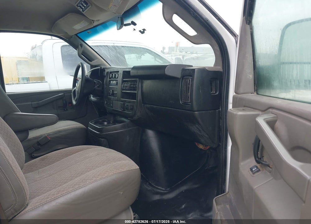 2017 CHEVROLET EXPRESS 3500 LT VIN: 1GAZGPFG6H1203750