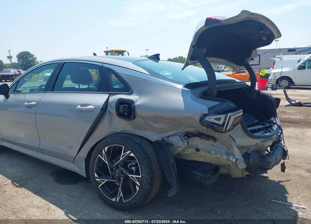 2025 KIA K5 VIN: KNAG64J78S5293083