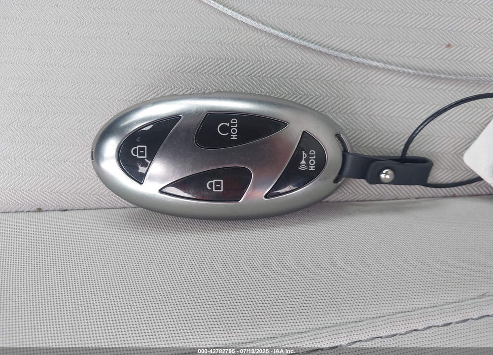 2025 HYUNDAI SONATA VIN: KMHL64JA7SA478483