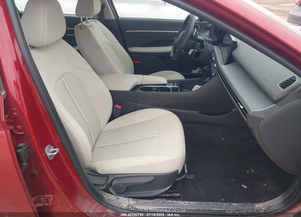 2025 HYUNDAI SONATA VIN: KMHL64JA7SA478483