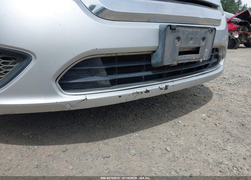 2011 FORD FUSION VIN: 3FAHP0GAXBR262601