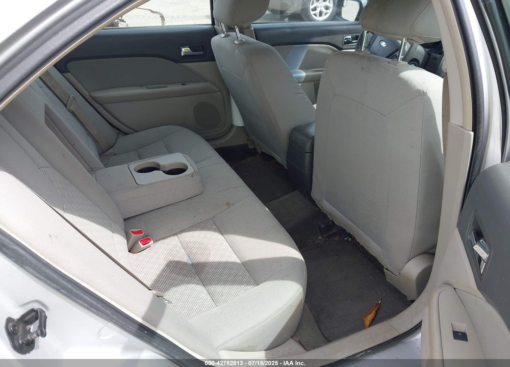 2011 FORD FUSION VIN: 3FAHP0GAXBR262601
