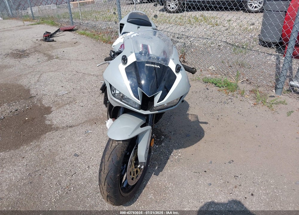 2025 HONDA CBR600 VIN: JH2PC40H1SK200175