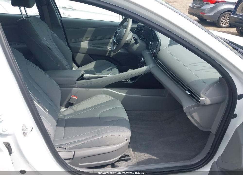 2022 HYUNDAI ELANTRA VIN: 5NPLS4AGXNH076779
