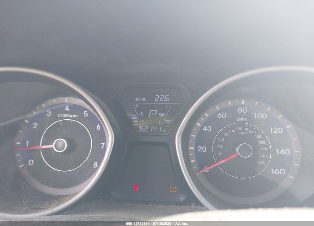 2014 HYUNDAI ELANTRA VIN: KMHDH4AE3EU142057